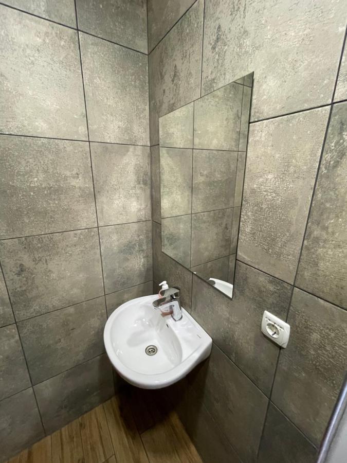 Hostel U Pottera Černivci Esterno foto